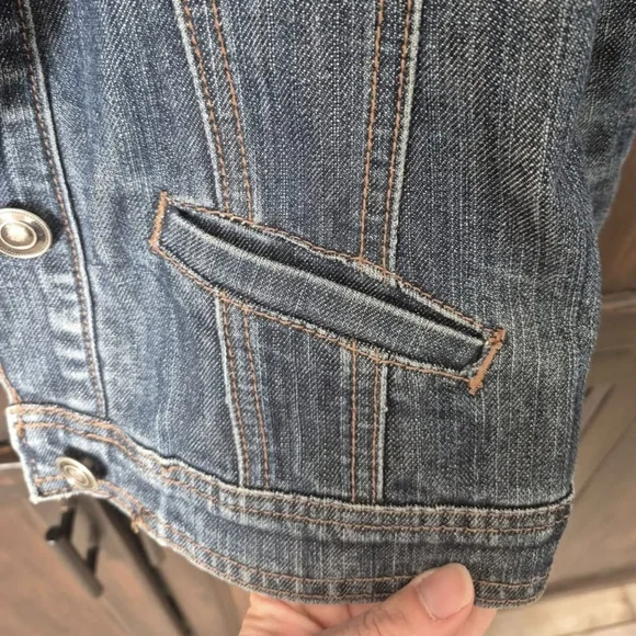 Classic Denim Jacket - Picture 5 of 7